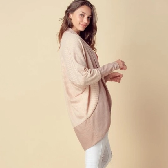 Doe & Rae Vacay Cardigan - Picture 2 of 9